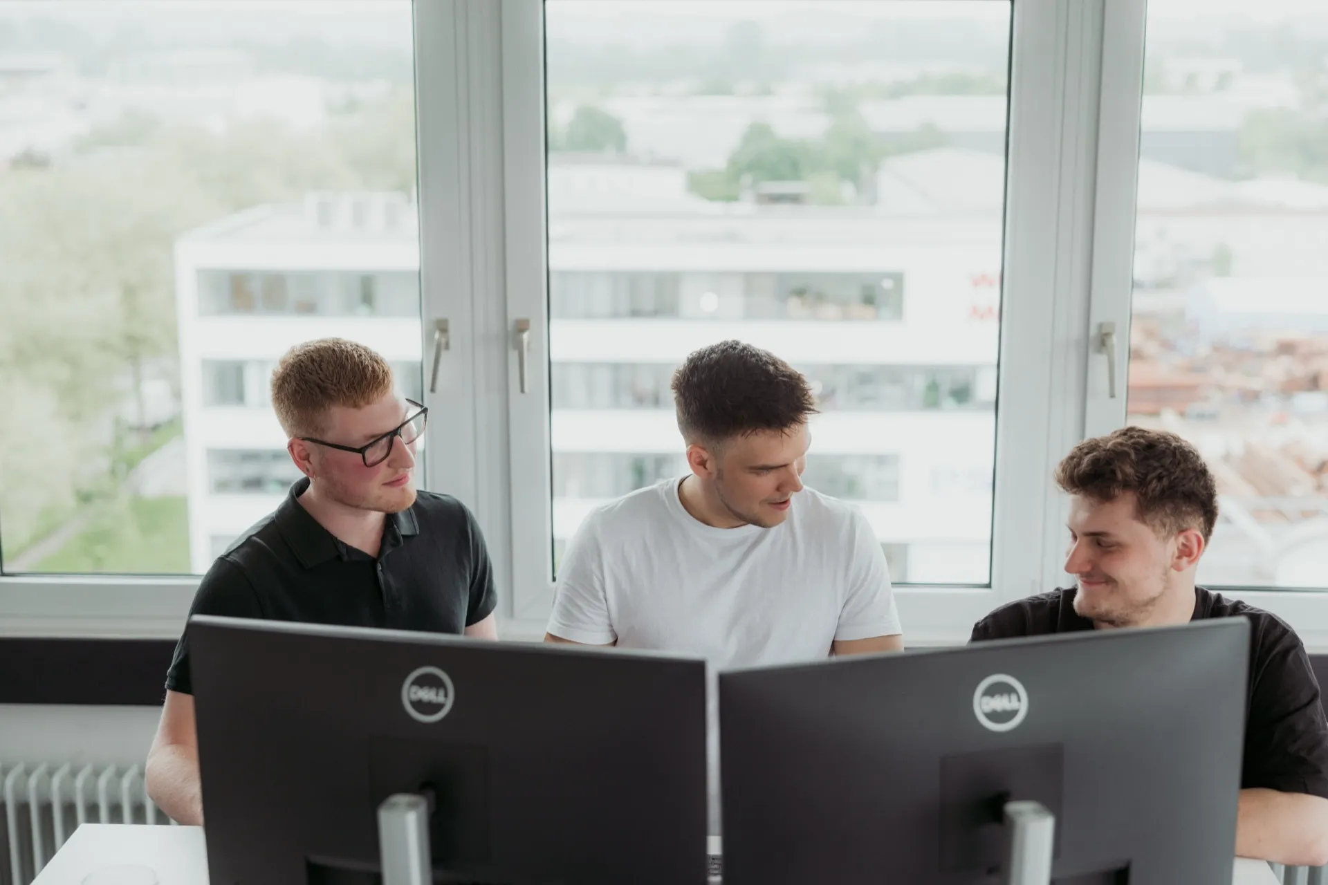 Team arbeitet an der IT-Infrastruktur